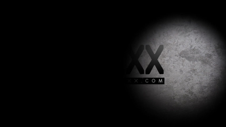 Pure Media Enterprises: Kiara Mia rucha dostawcę w swoim biurze