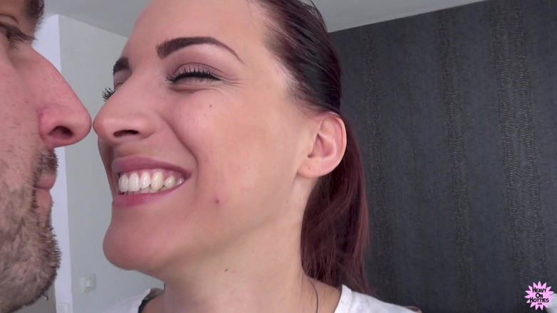 Heavy on Hotties: Fofa morena Lyen Parker chupa heavyonhotties garanhão antes de buceta...