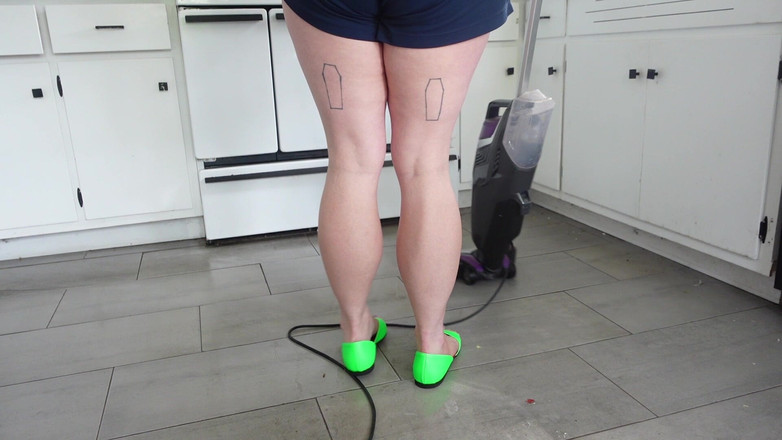 Deanna deadly: Muscular Calves Vacuuming in Lime Green Flats