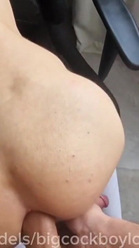 Jag är svält efter sex, en stor kuk i min röv, massor av sperma och njutning, jag knullar i sexlektioner