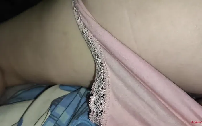 Meri-Mouse: Woke up a Sd Beauty with His Cock