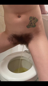 Standing up Piss Straight From My Huge Bush