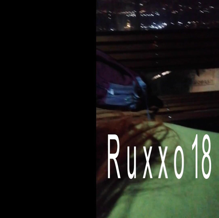 Ruxxxo18: Студентка университета Кломбиана сосет у меня, мы чуть не застукали