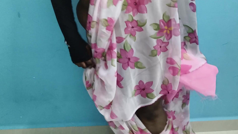 SneakyManner48: タミルのドレステーラーがホットなミルフとセックス