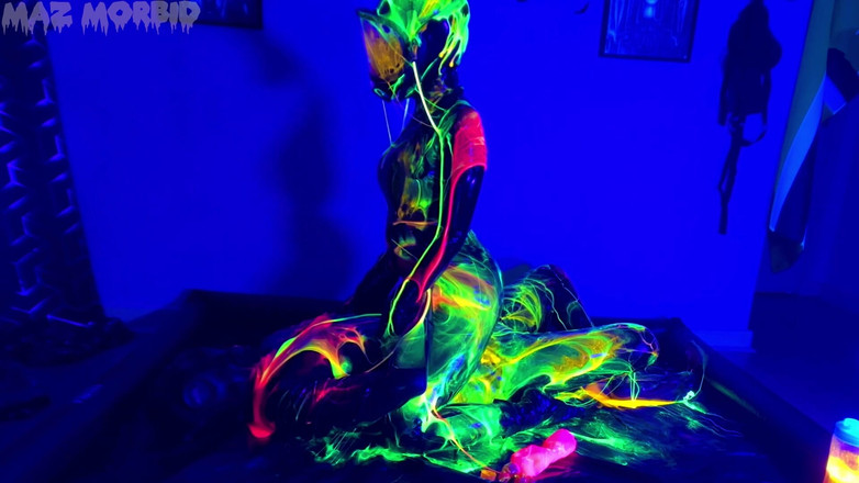 KinkyFemdomTV: Patricia ile ıslak ve Dağınık Gimpy Gaz Maskesi Eğlencesi