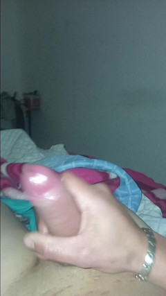 ELFIE33: 자지를 빨아주는 18세 소녀