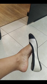 Flat Dangling When I Was at Hairdresser