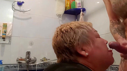 Zona901: tăiere de spermă în gură și pe față după masturbarea feminină a...