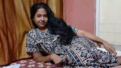 Apple Porn: MILF panas curang suaminya dan berkongkek dengan jiran