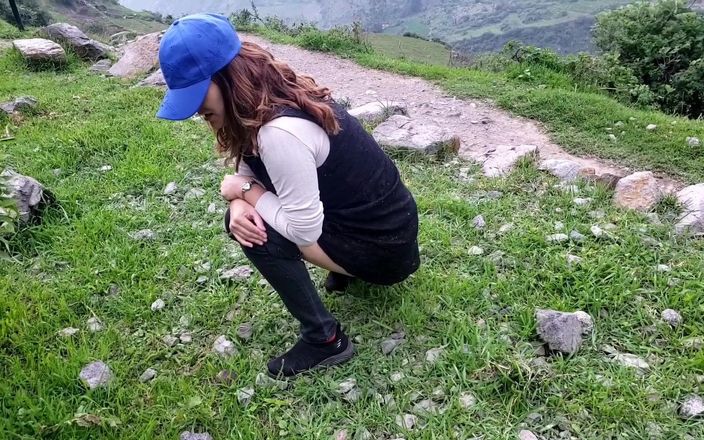 Agnes Swallow: Kencing di gunung
