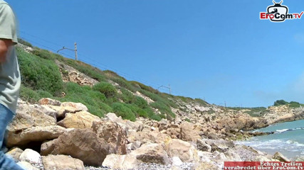 EroCom: Ebenholz-milf fickt mit einem fremden am strand