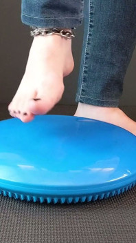 Trampling kusyen biru
