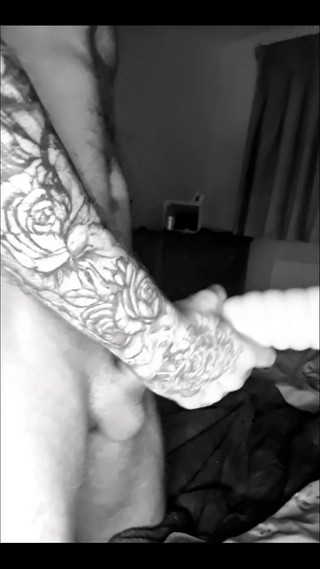 Englishtom20vip: Ich bin einfach frech mit einem neuen spielzeug