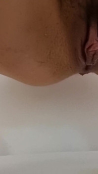 撒尿汇编。金雨。女主调教撒尿。刮阴户。第 834 集