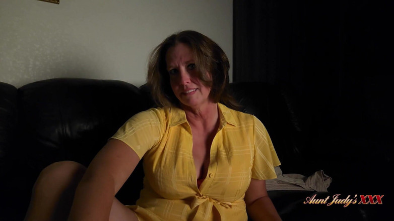 Aunt Judy's XXX: AuntJudysXXX - 停電中に巨乳熟女継母秋を犯す(pov)