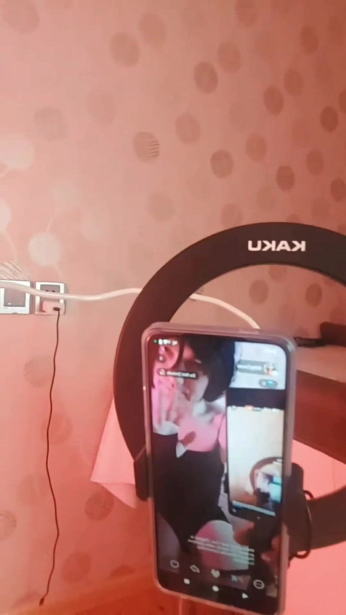 Kitty_Cross: Gotický hezký ženský chlapec velký zadek