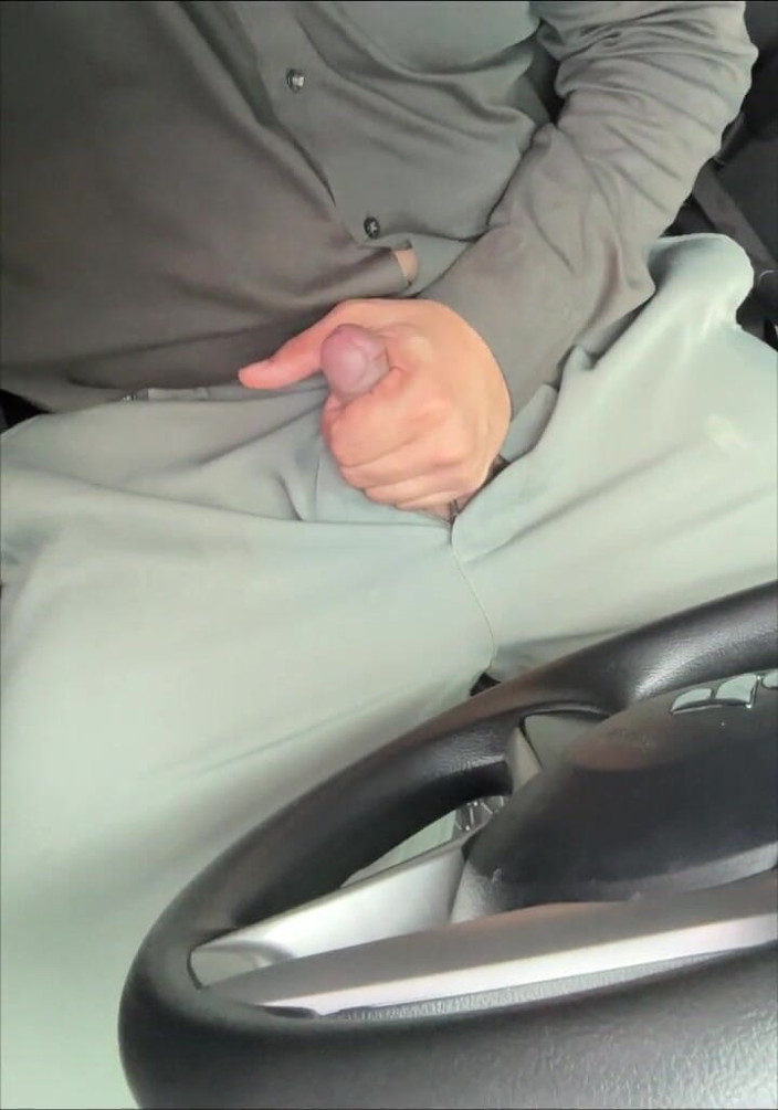 Alone in car: Sám v autě