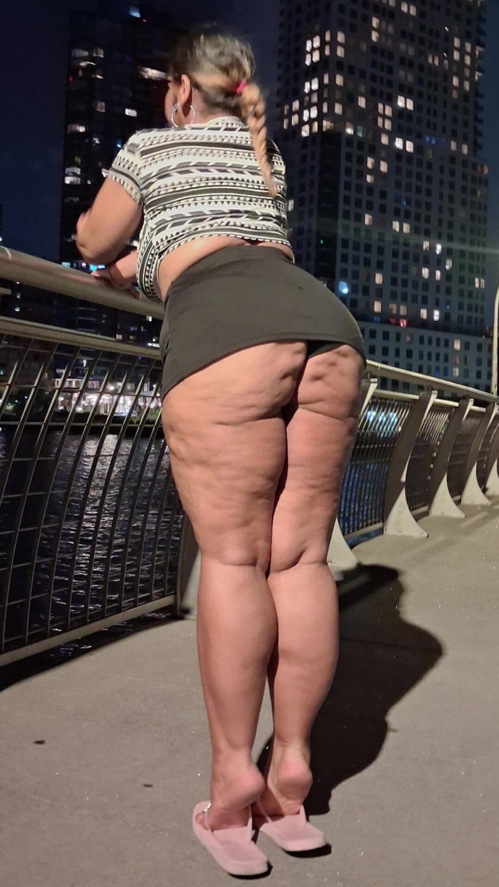 PutiLing: La regina provocante delle gambe di boricua colpisce ancora