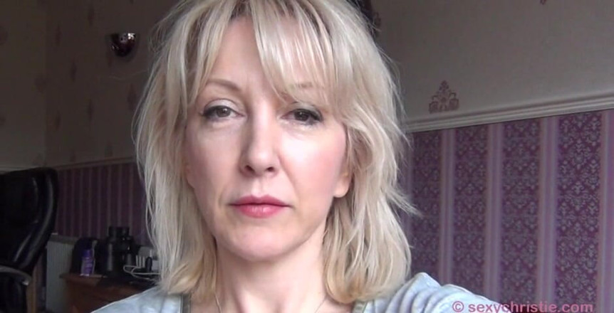 British Cougar: Aldatan evli kadın kameralara yakalandı