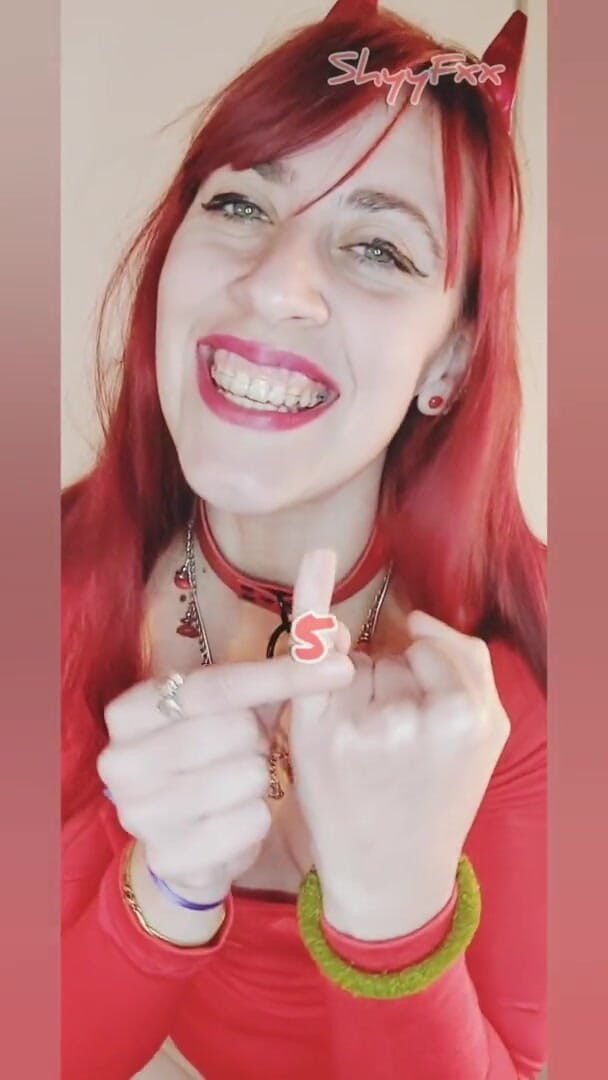 Tu Gauchita Argentina: Shyyfxx Din Yndlingsdjvel Ydmyger Dig, Indtil Du Er Frdig Med...