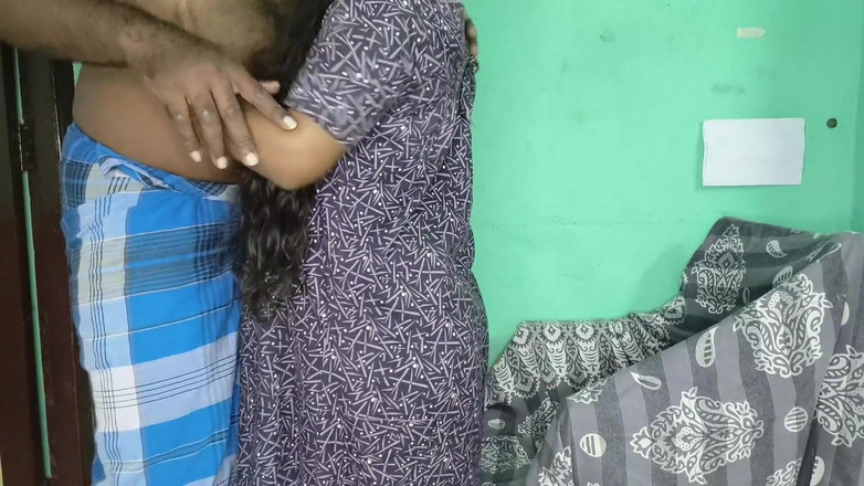 Vijay002: Fóllame ahora mi novia para preguntar