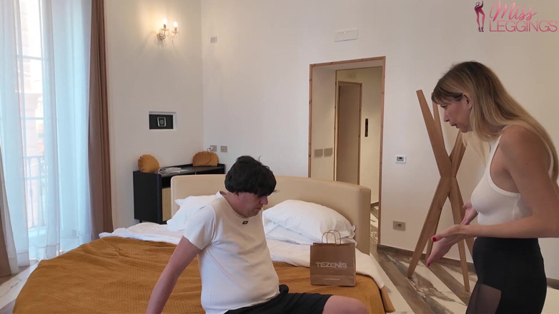 MissLeggings: Sex at Home