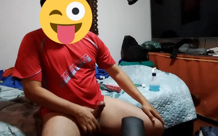 Dalorian 88: Pajero in His Room