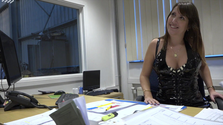 Flemish Filth: Dutch slut fucks in the office