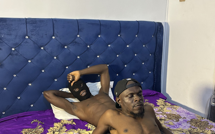 Creamyverseguy2: Liburan malam-malam sama teman kantorku