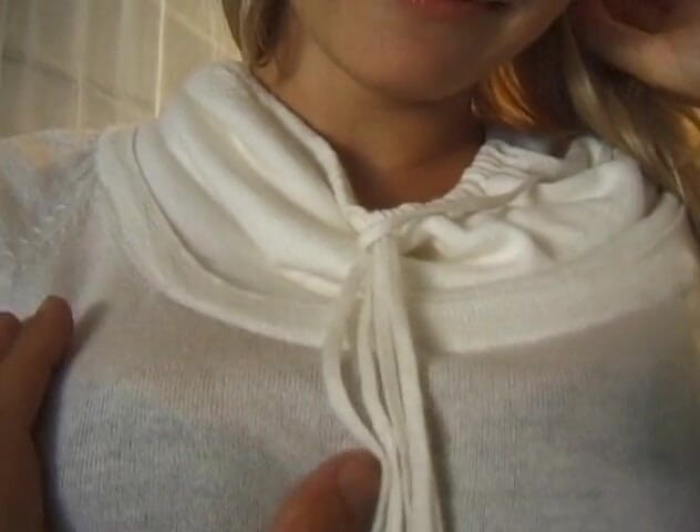 Flash Model Amateurs: Chica rubia amateur muestra su cuerpo caliente