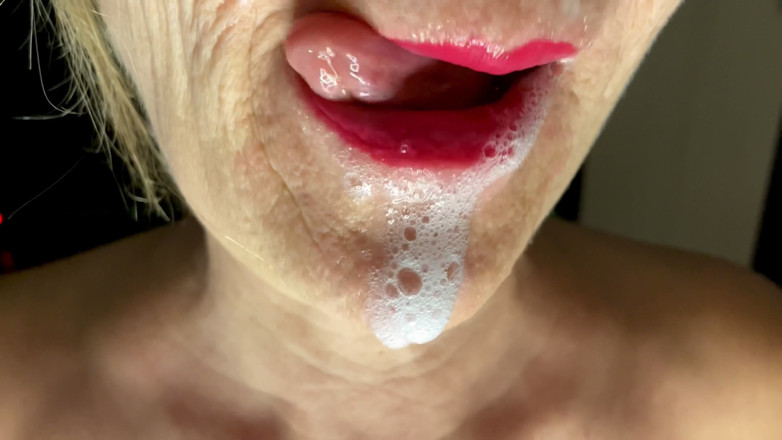 TaniaMilf: Kompilasi blowjob pancutan mani super GILF matang