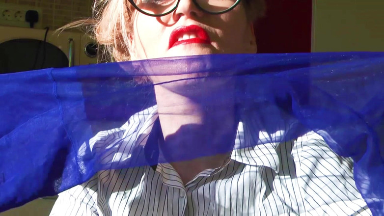 Goddess Celine: Pantimedias dominando la oficina