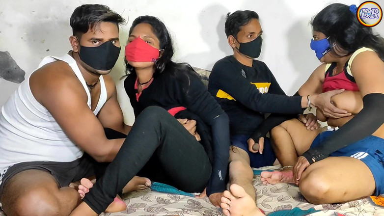 DeepReenu123: Romantické šukání páru manželky se dvěma manžely