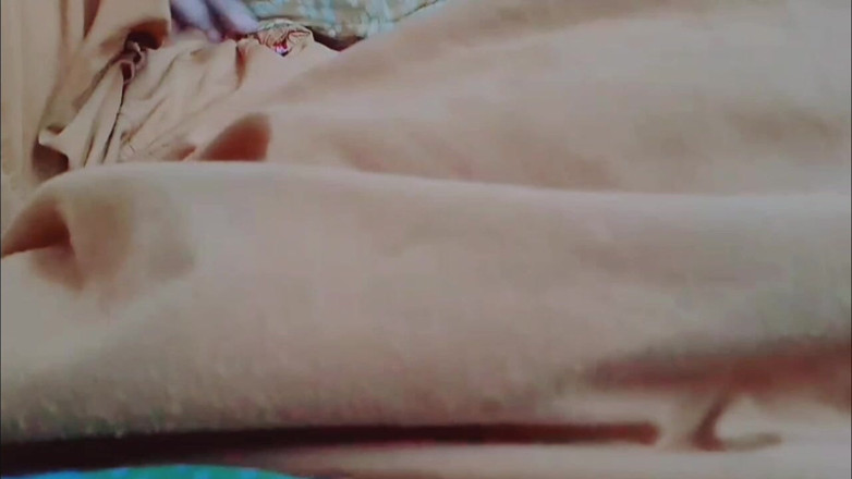 TricolorMusic3: Esta jovem peituda assiste seus pais como animais. a menina...