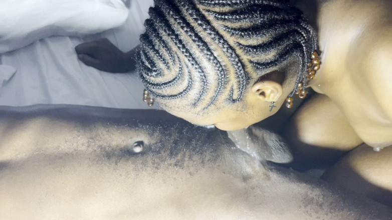 African Beauties: Siyah genç kız için sert sert taşaklar derin anal sikiş