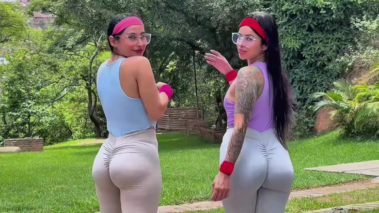 Jenifer Play: Alunas lindas transam com o cu com professora de física