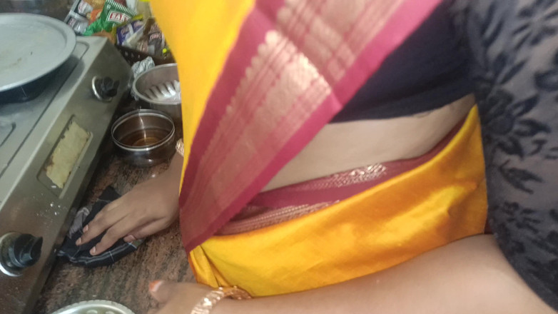Palani69: Tamilská manželka má romantiku v kuchyni