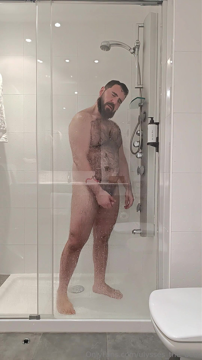 Ulysses the bear: Jen mokré tělo a vaše fantazie