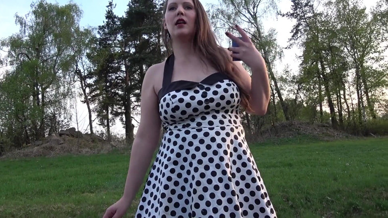 Viktoria Goo: Plockas upp av en pervers främling - helt fylld med Piss! -...
