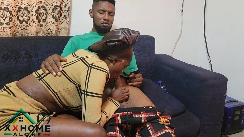 Home Alone: Vendors Doing Her Side Hustling as Os Delivering Her Sweet...