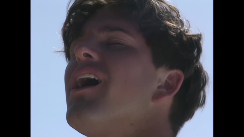 Blitzporn: Genç kız yüzüne boşalana kadar sahilde sikişiyor