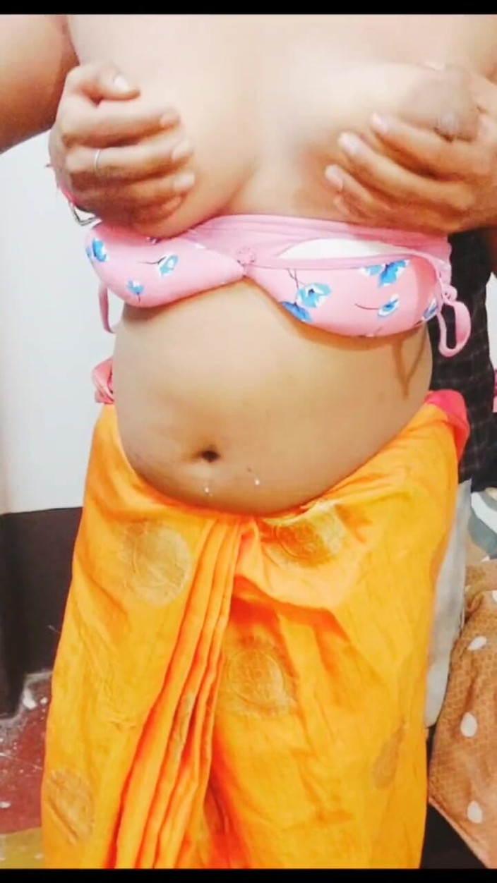 TSqueen: Family Fantasy bhabhi勾引她的小鲜肉