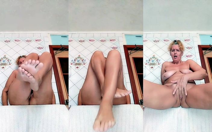 Lukerya: Ігри з мастурбацією пизди з ділдо