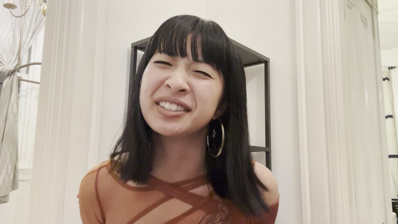 Felicity Azura: 歯磨き粉を使ったジャーク