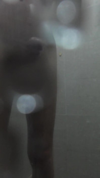 Me Folló Mientras Trataba De Tomar Una Ducha Tranquila