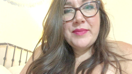cutejayne: Shrunken en masturberen op je stiefmoeder