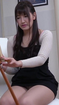 An Art Student Watches a Model's Fully Erect Penis While She Is Drawing