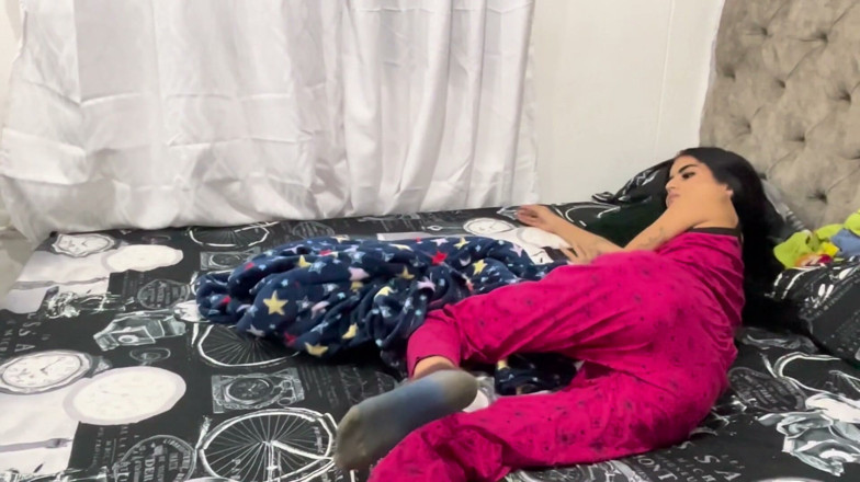 Saritta Hott: baahar jaane ke lie mekap karna lekin mujhe seksi chudaee...