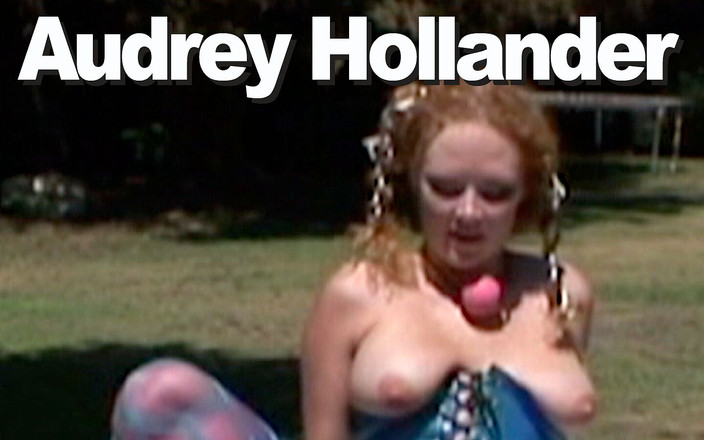 Edge Interactive Publishing: オードリー・ホランダー・アウトサイド・ボンデージ・ピス