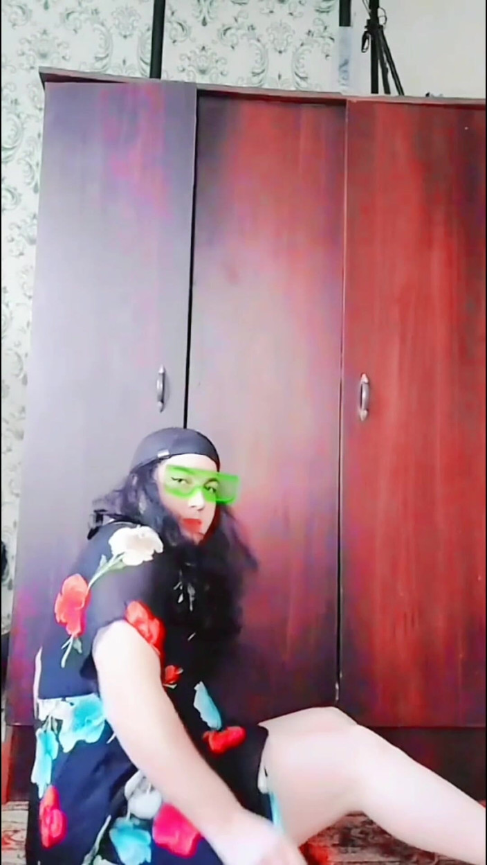 Kitty_Cross: Oğlan göğüsleri doğal kadın kılıklı travesti bayan oğlan beyaz tenli...